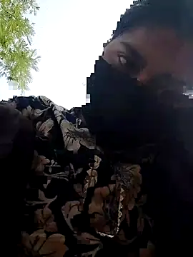 Janvi_Jaitly's cam snapshot