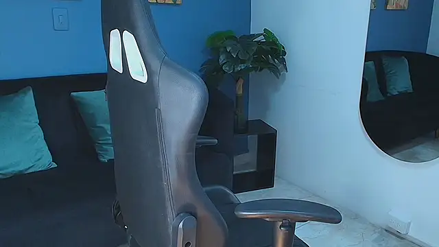 Zamira_Taylor's cam snapshot