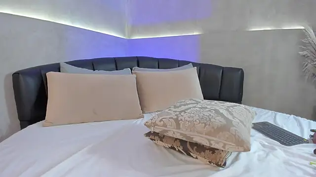 Nicol_Lopez_1's cam snapshot