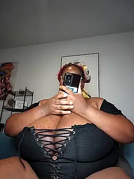 SexyHugeblackTitties live sex cam