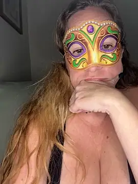 largeboobies30's cam snapshot