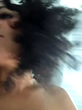 CurlyBitch's cam snapshot