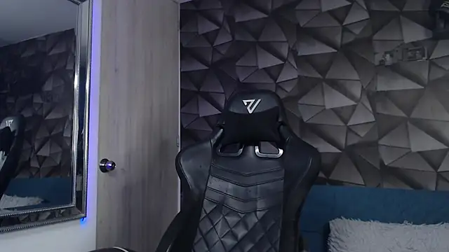 Latino_stud4u live sex cam