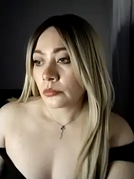 ELEINALONDON's cam snapshot