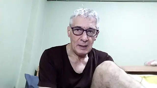 BIGUNCUTHARDCOCK live sex cam