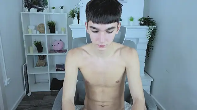 YamiTwink live sex cam