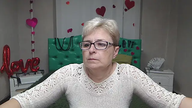 EmiliaGree's cam snapshot