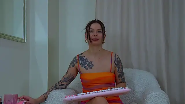 AlexandraBloom's cam snapshot