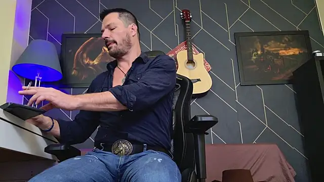 ChrisKox live sex cam