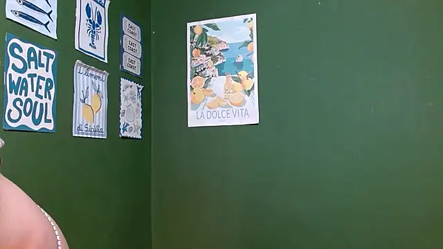 Roxiehood live sex cam