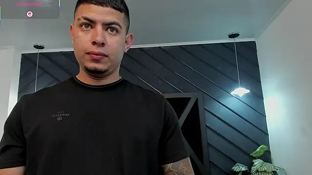 marco_garciia_ live sex cam