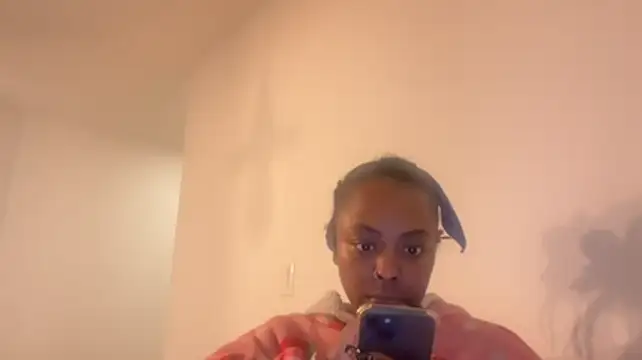 ChocolateCakeQueen's cam snapshot