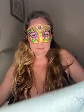 largeboobies30's cam snapshot