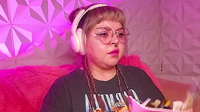 Satyn_doll's cam snapshot