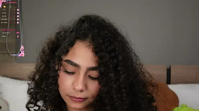 Victoria_Curly's cam snapshot