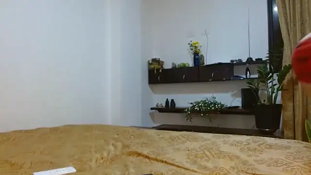 naiaratobon__'s cam snapshot