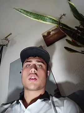 Cute_eliot live sex cam