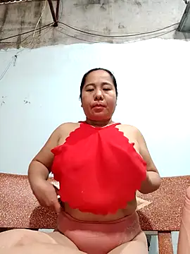 Queen-18200's cam snapshot