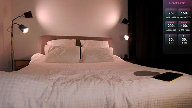 WOW-PeaCH-Girl live sex cam