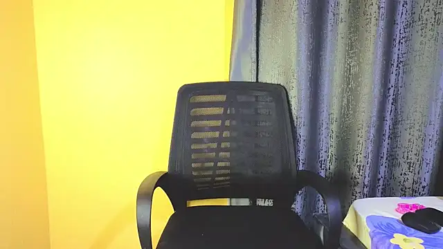 Pretty-sally's cam snapshot