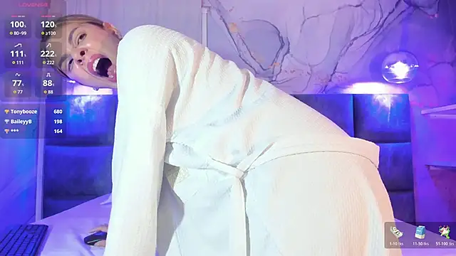 Ninakravis live sex cam