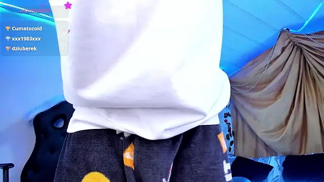 Ethan_Boyy live sex cam