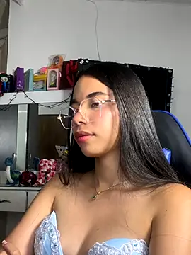 Milleradhara24 live sex cam