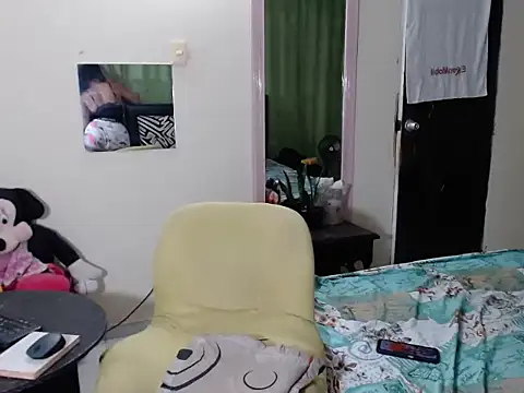 Sashaferrari2000 live sex cam