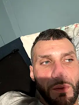 sexyhotstud12 live sex cam