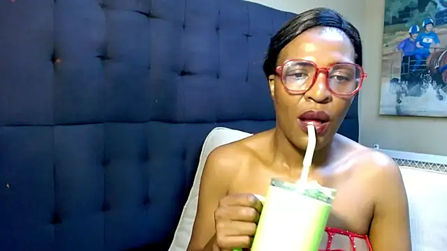 SpicyQueenxxxx live sex cam