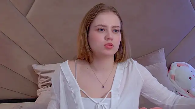 SelinSwarovski's cam snapshot