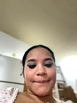 Lucy_wilson5 live sex cam