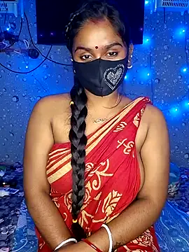 Sweet-Maddlina live sex cam