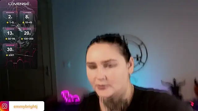 Emmybrightj_'s cam snapshot