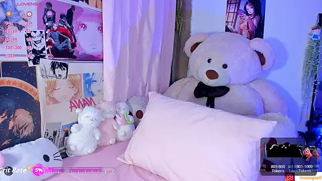 mia_angel_'s cam snapshot