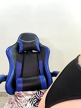 Adeline_1's cam snapshot