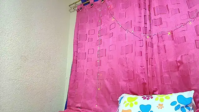 AmmyCutec_'s cam snapshot