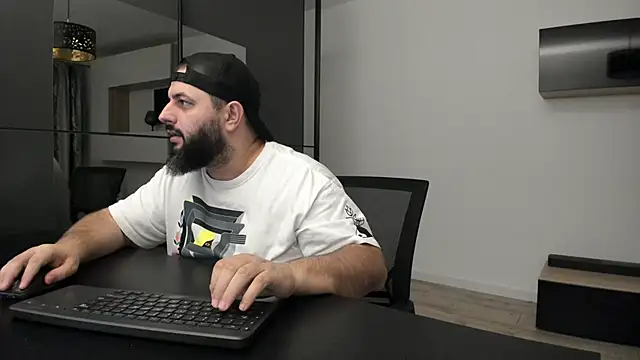 DravenPeak live sex cam