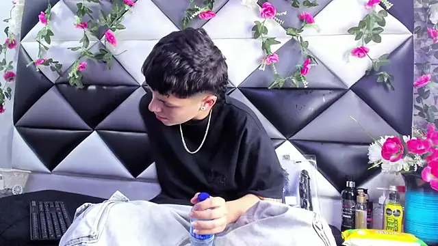 Megan_Thompson_'s web cam