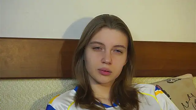 RoslynArcuo's cam snapshot