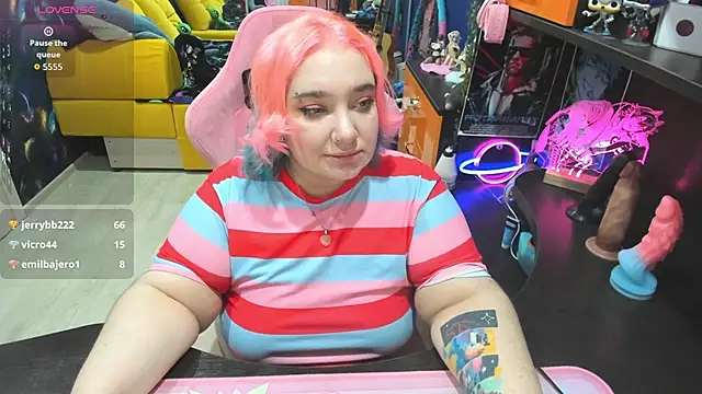 Softie_Sofy's cam snapshot