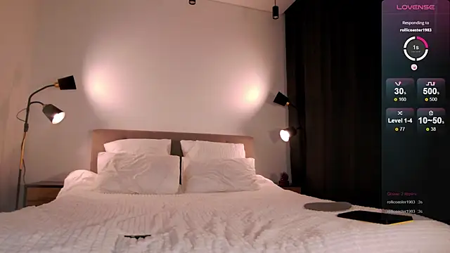 WOW-PeaCH-Girl's cam snapshot