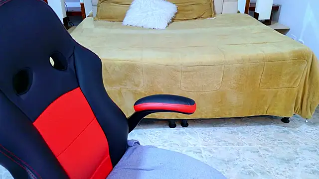 laureentt_'s cam snapshot