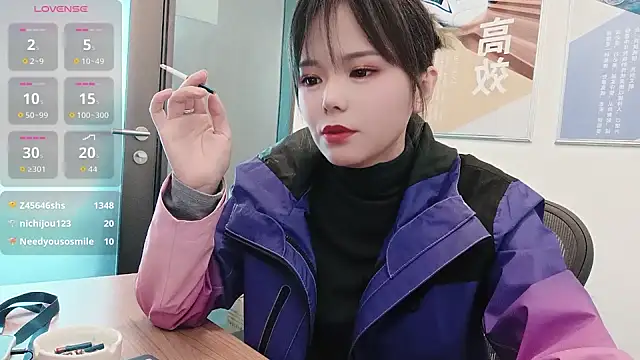 KKMM168 live sex cam