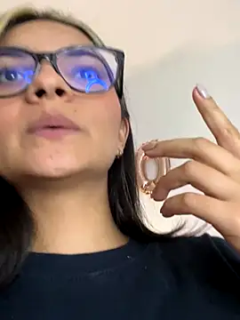 Cat2525 live sex cam