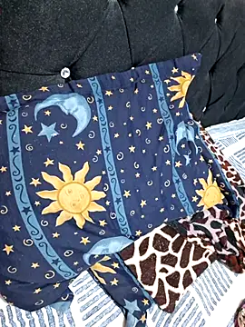 Hanna_Kieran's cam snapshot