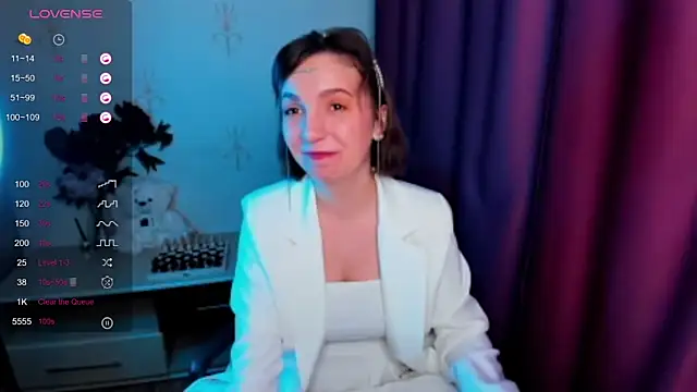 KindHazelHere_'s cam snapshot