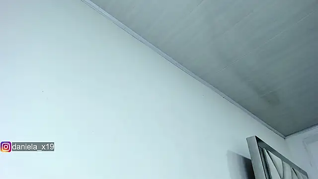 Daniela_x19 live sex cam