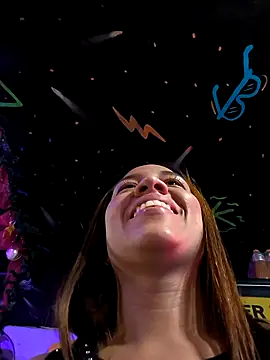 Nanybaker95 live sex cam