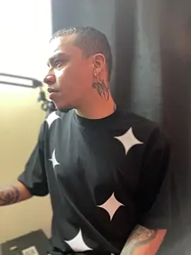 AlphaMasterXxx live sex cam